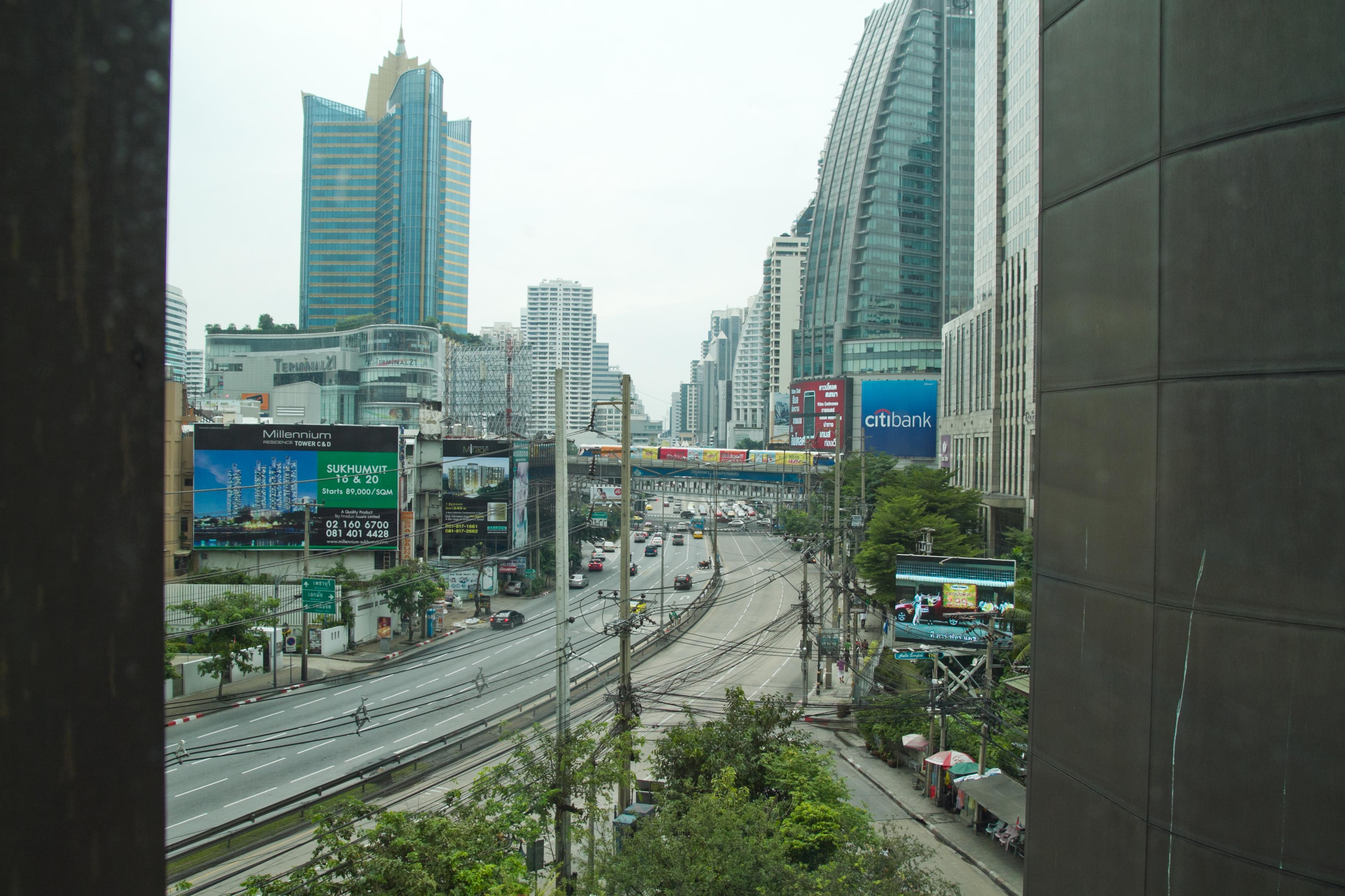 Maduzi Hotel, Bangkok Exterior foto
